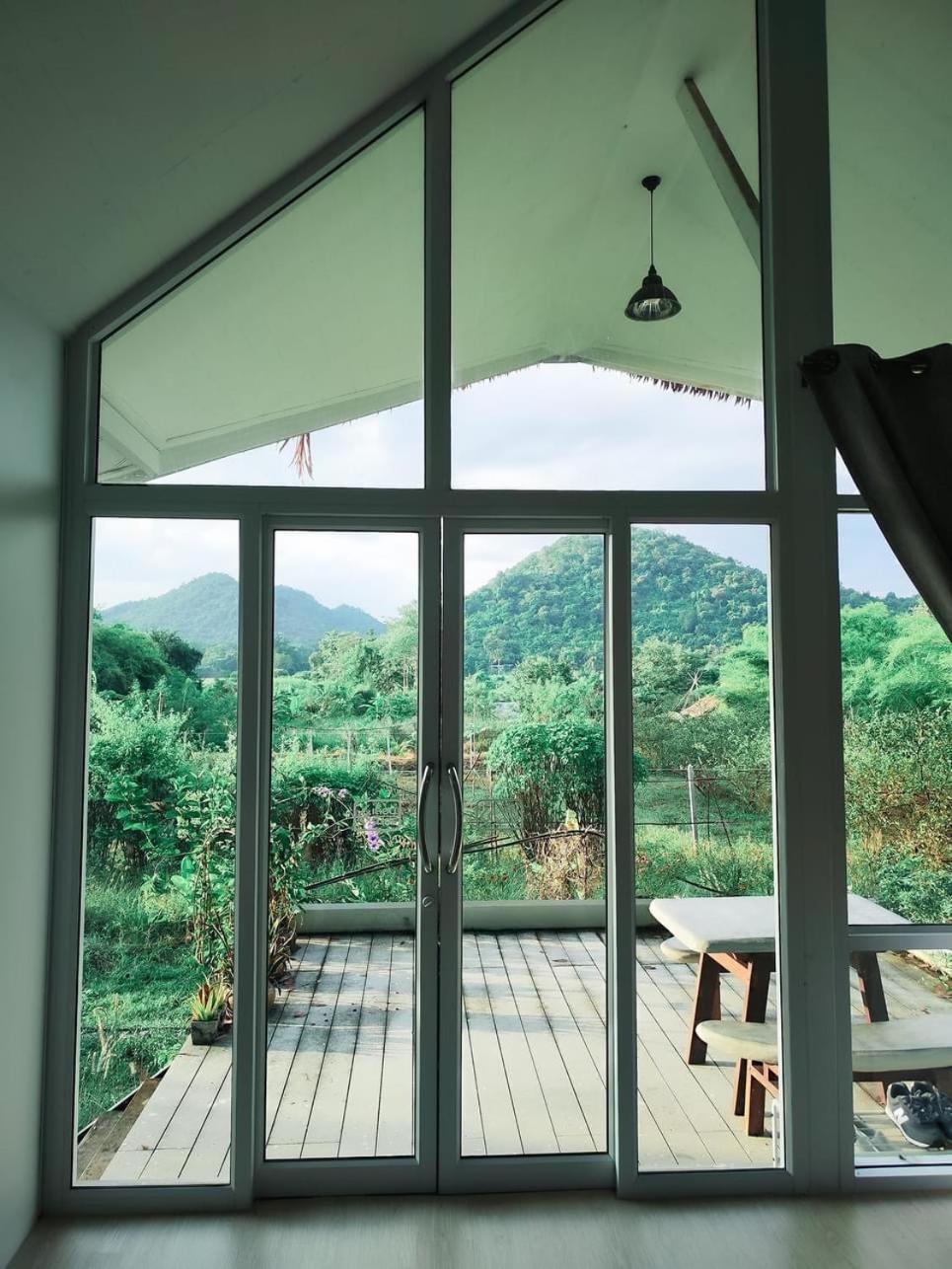 Royal Mountain View Vila Ratchaburi Exterior foto
