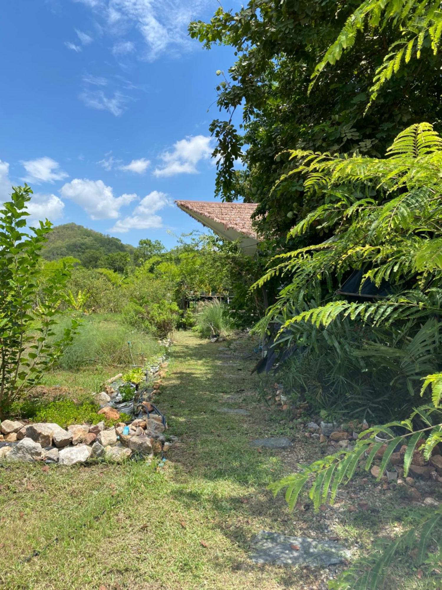 Royal Mountain View Vila Ratchaburi Exterior foto